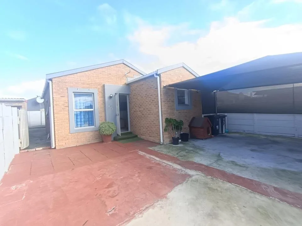 3 Bedroom House to rent in Strandfontein