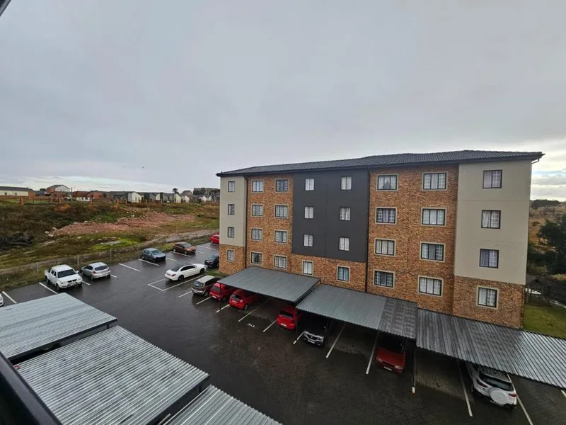 2 Bedroom Apartment / flat to rent in South Hills