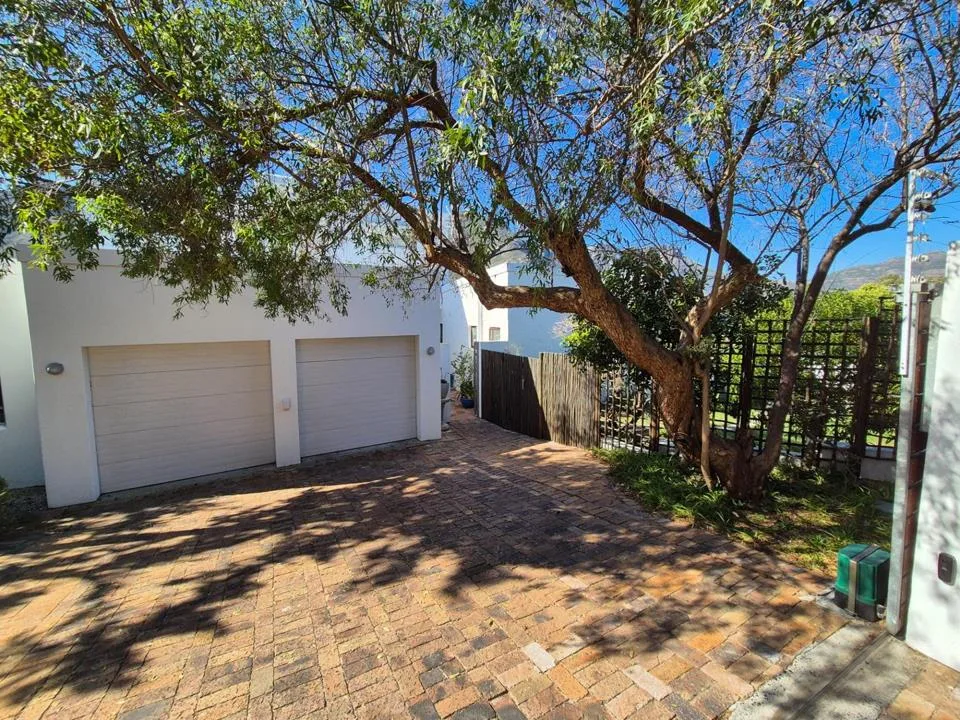 3 Bedroom House to rent in Hout Bay Central