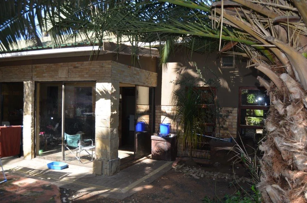4 Bedroom House for sale in Baysvalley