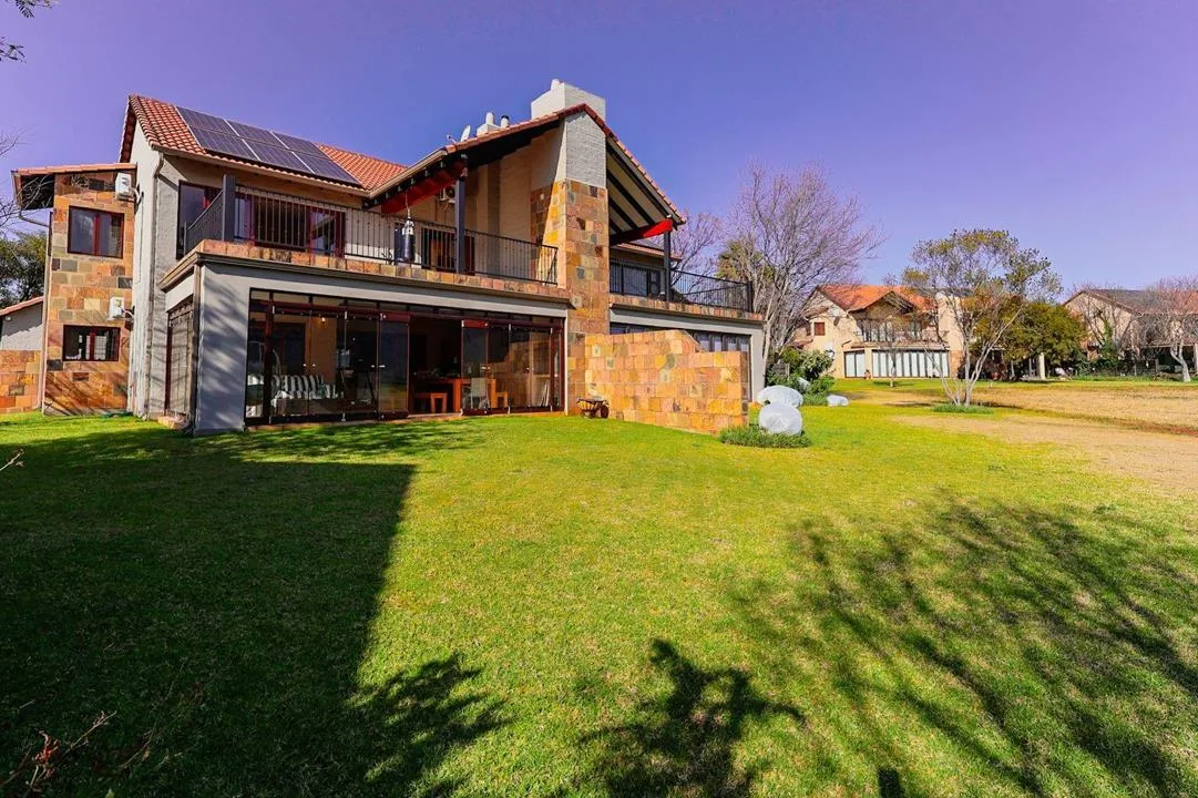 3 Bedroom Townhouse for sale in The Coves