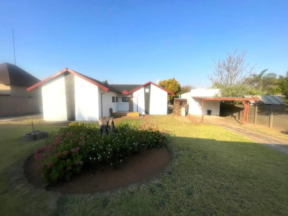 3 Bedroom House for sale in Fransville