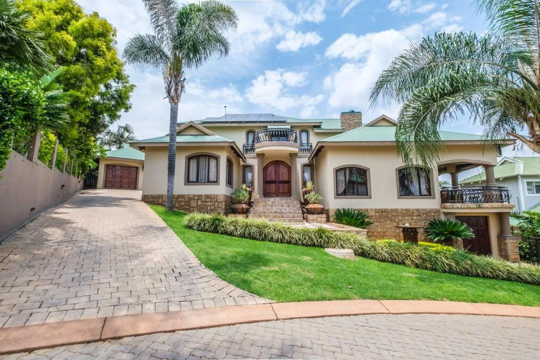 6 Bedroom House for sale in Caribbean Beach