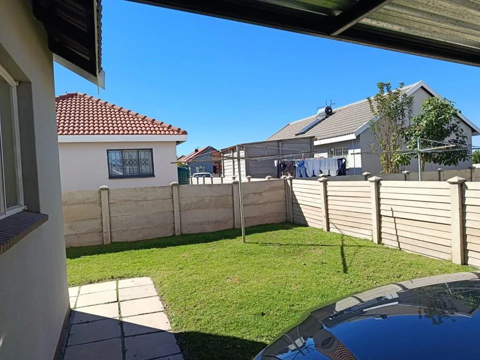4 Bedroom House for sale in Freedom Park