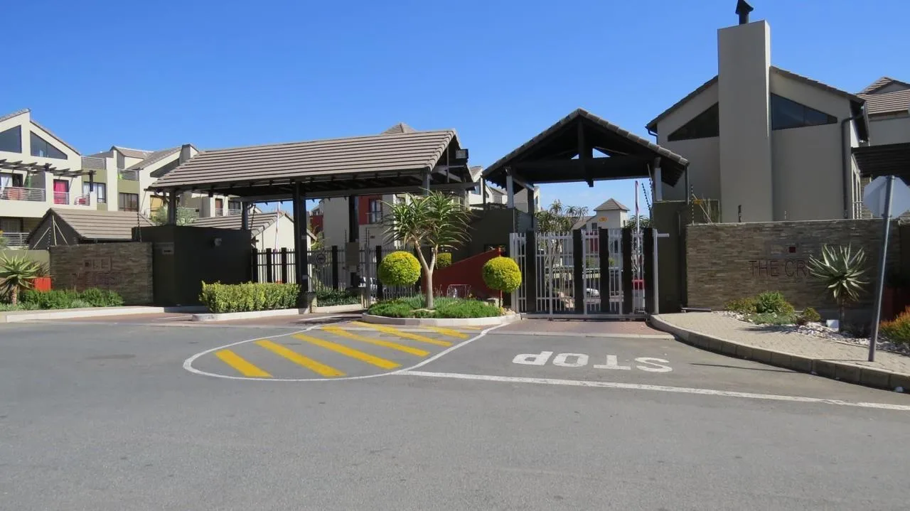 0.5 Bedroom Apartment / flat to rent in Sunninghill