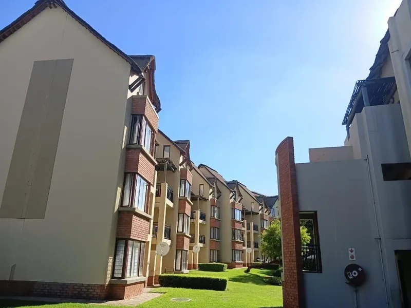 2 Bedroom Townhouse to rent in Montana