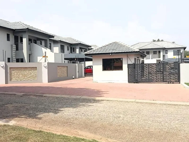 2 Bedroom Townhouse to rent in Dersley