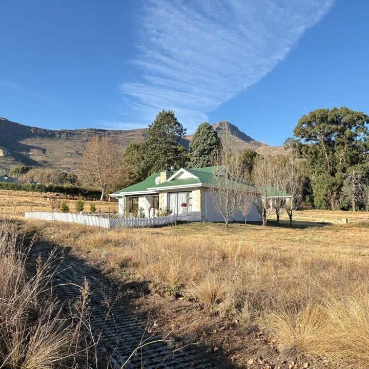 2 Bedroom House for sale in Clarens Golf & Trout Estate