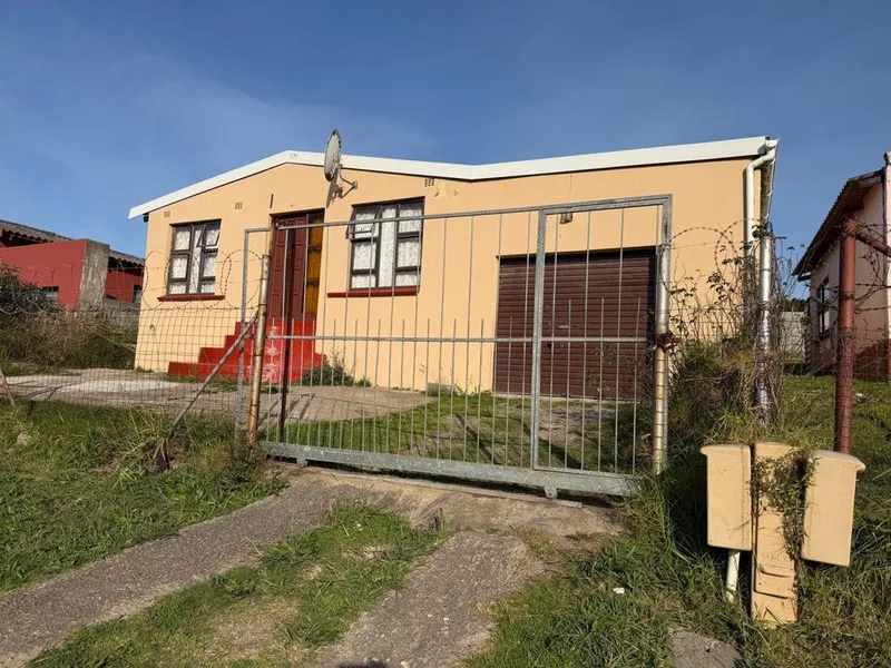 4 Bedroom House for sale in Buffalo Flats