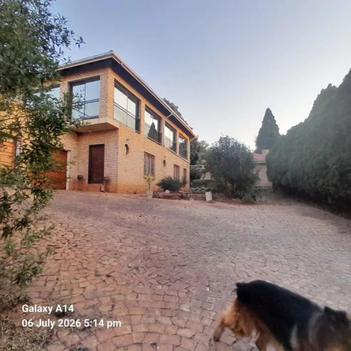 4 Bedroom House for sale in Safari Gardens
