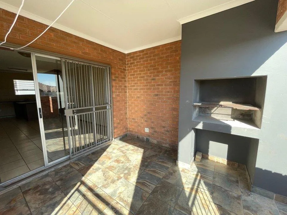 3 Bedroom Apartment / flat to rent in Terenure