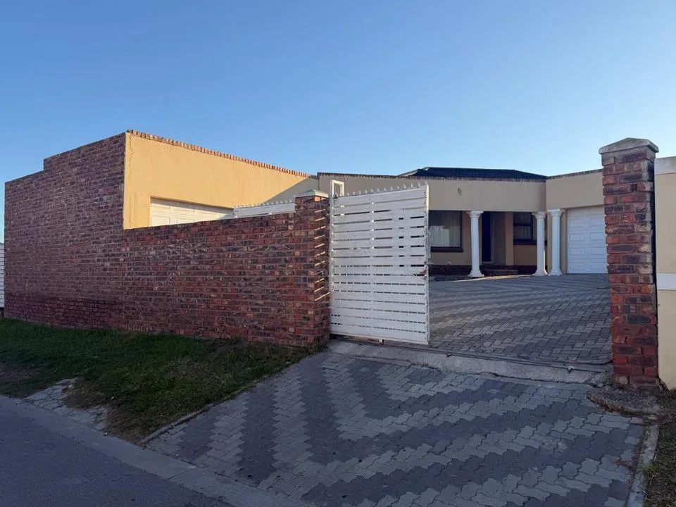 3 Bedroom House for sale in Kwadwesi