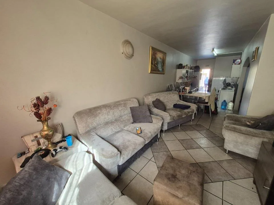 2 Bedroom Apartment / flat for sale in Wilkeville