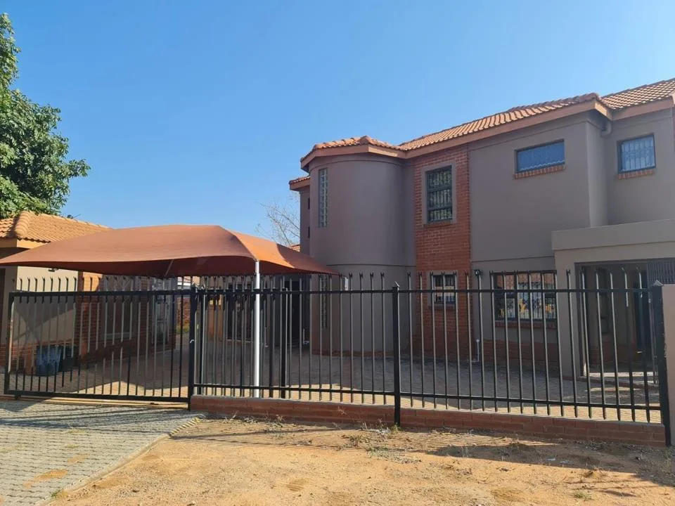 House to rent in Onverwacht