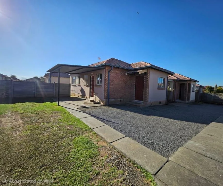 3 Bedroom House for sale in Waterkloof East Ext 2