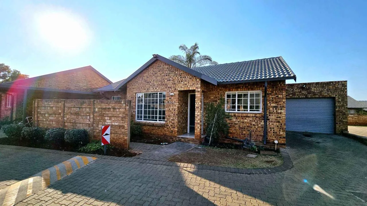 2 Bedroom Townhouse to rent in Doornpoort