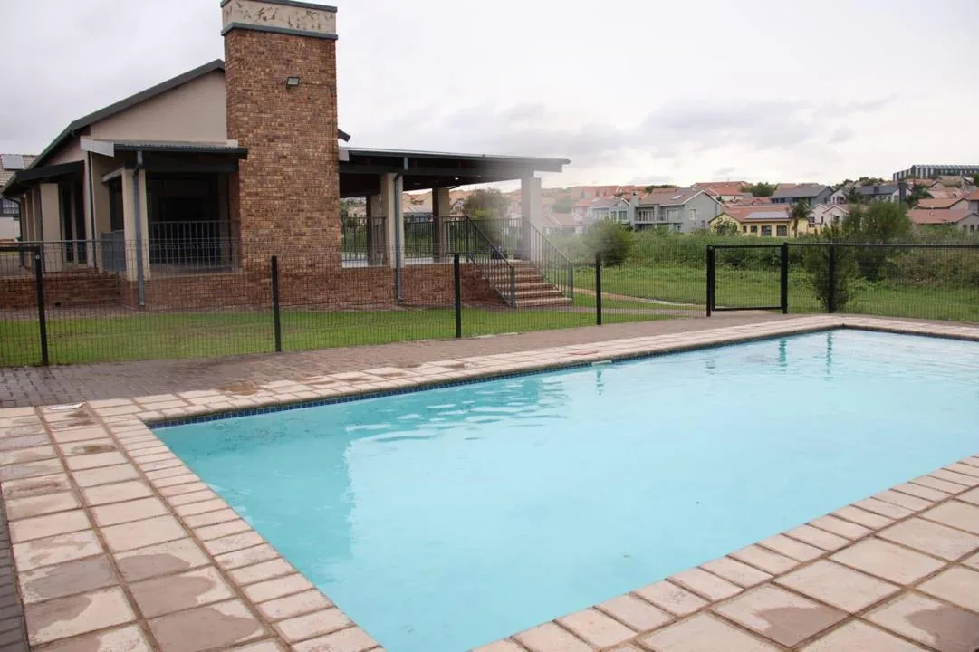 2 Bedroom Apartment / flat to rent in Kosmosdal