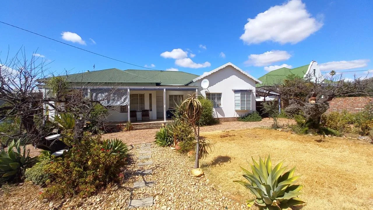 4 Bedroom House to rent in West Bank
