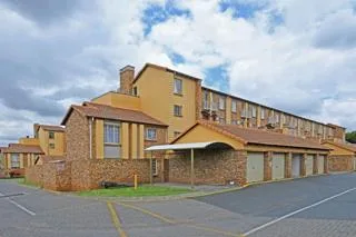 1 Bedroom Apartment / flat to rent in Halfway Gardens