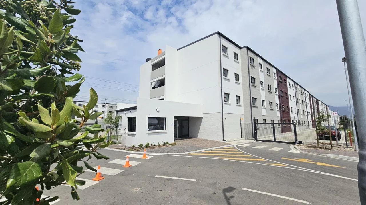 2 Bedroom Apartment / flat to rent in Goodwood Central
