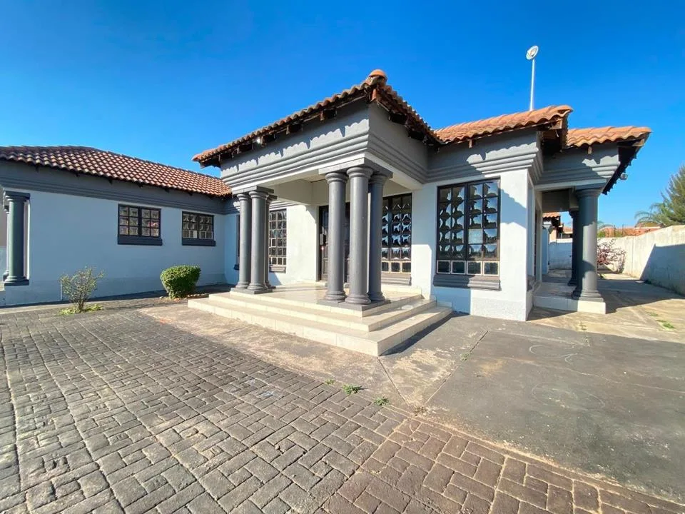 House to rent in Flora Park