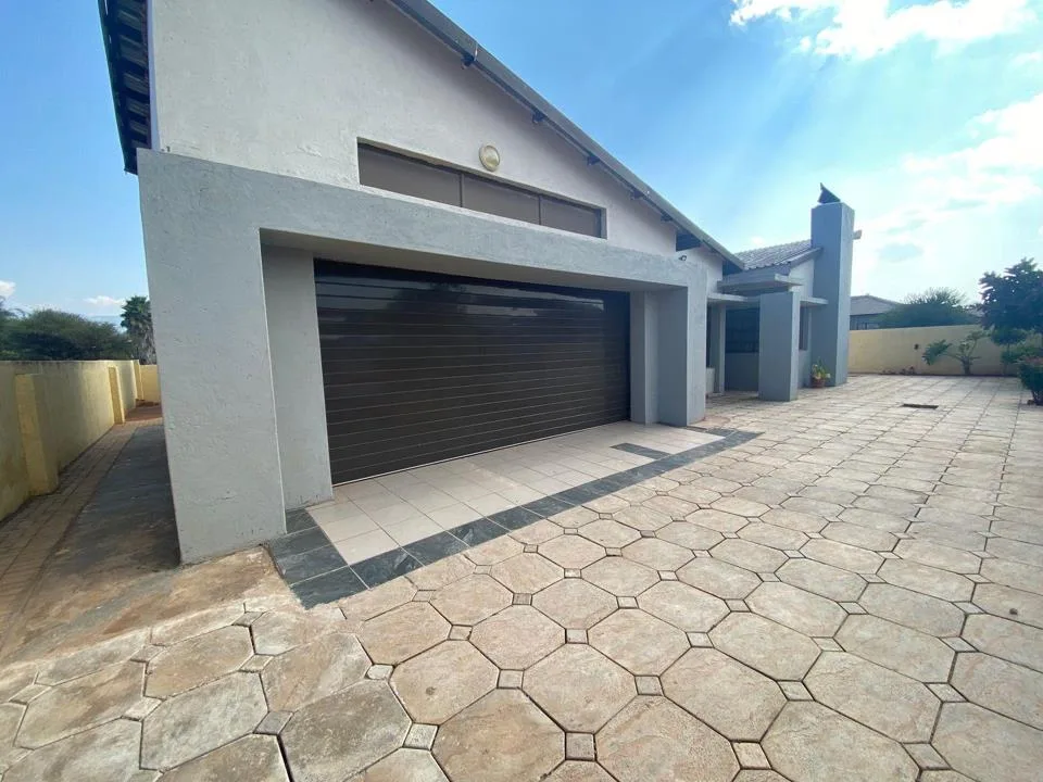 4 Bedroom House to rent in Chroompark