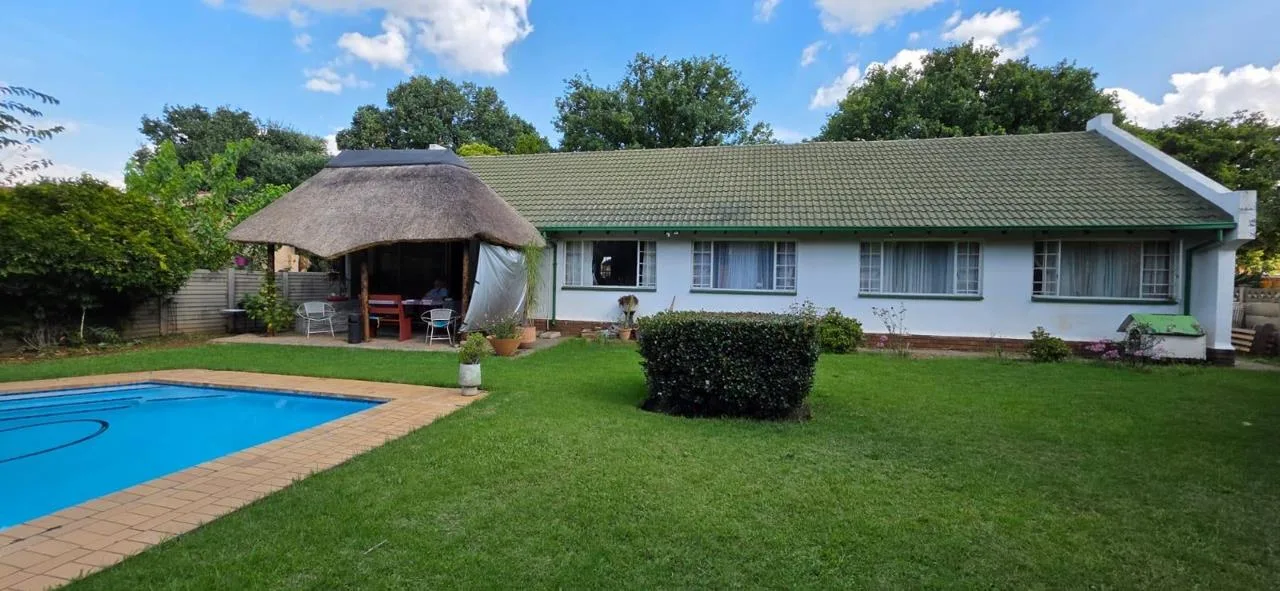 3 Bedroom House for sale in Vaalpark