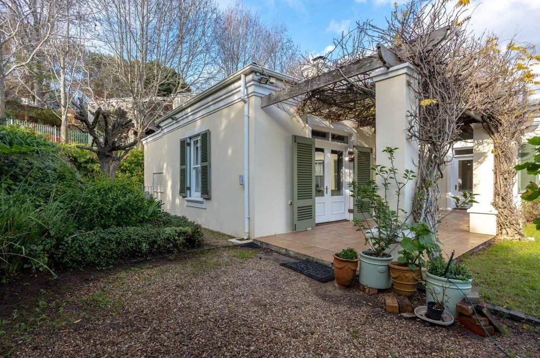 2 Bedroom House to rent in Constantia