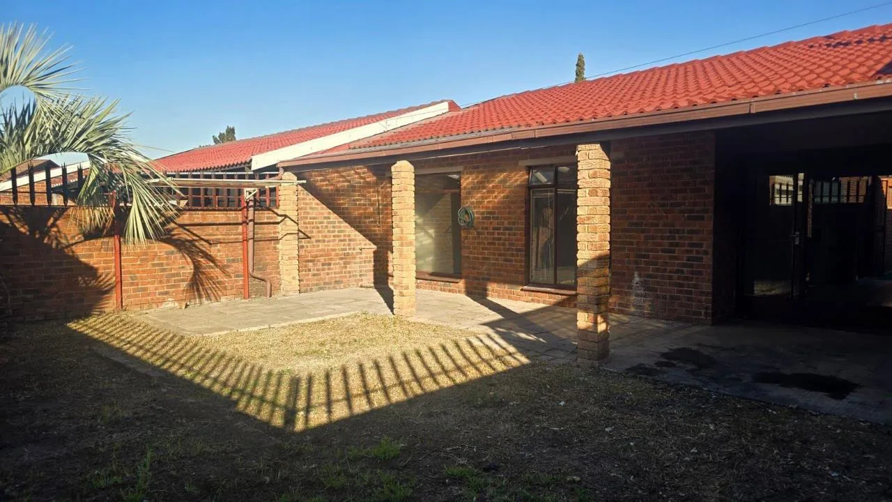 2 Bedroom Apartment / flat for sale in Trichardt