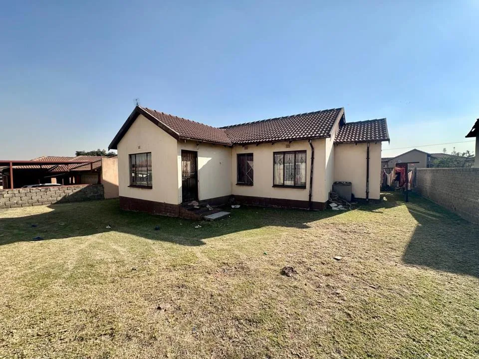 3 Bedroom House for sale in Tasbet Park