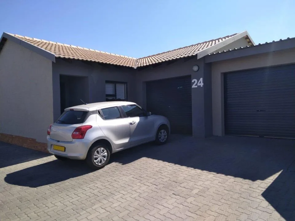 3 Bedroom Townhouse to rent in Heuwelsig