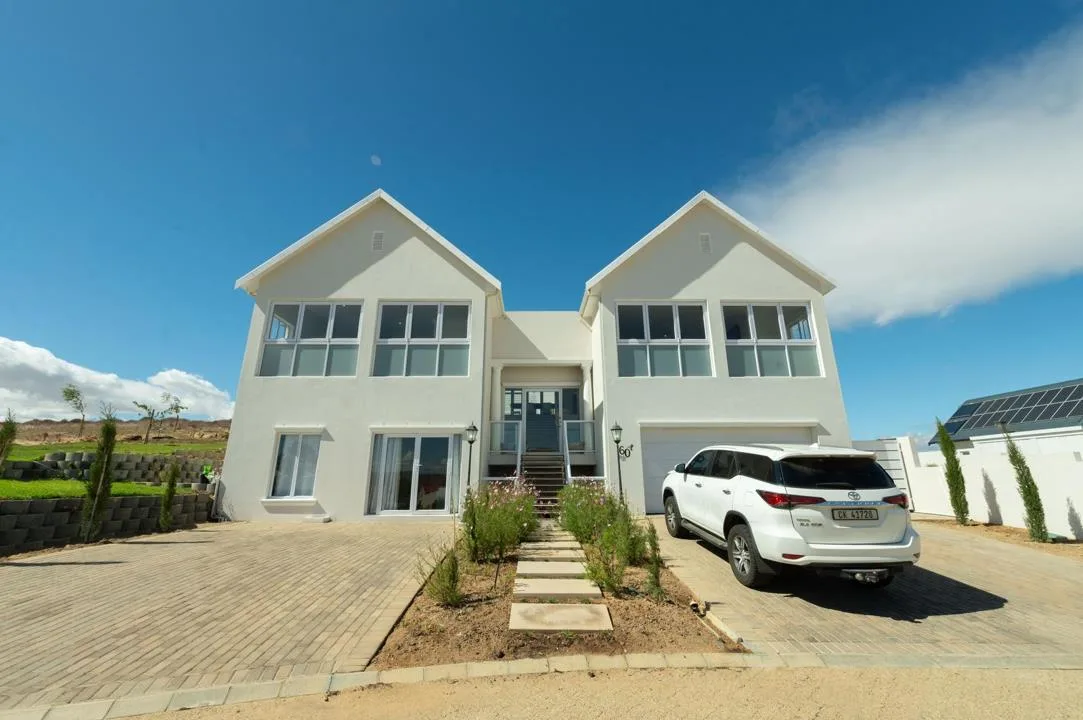 6 Bedroom House to rent in Mount Royal Golf Estate