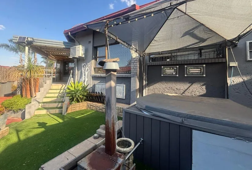 3 Bedroom Townhouse to rent in Ben Fleur