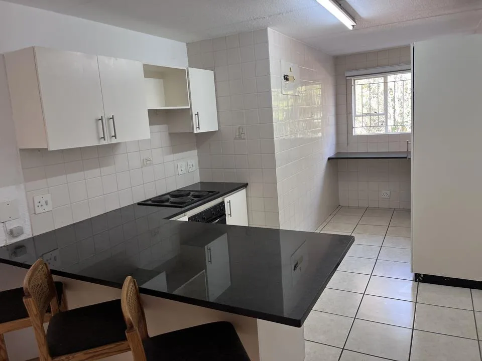 2 Bedroom Apartment / flat to rent in Northcliff