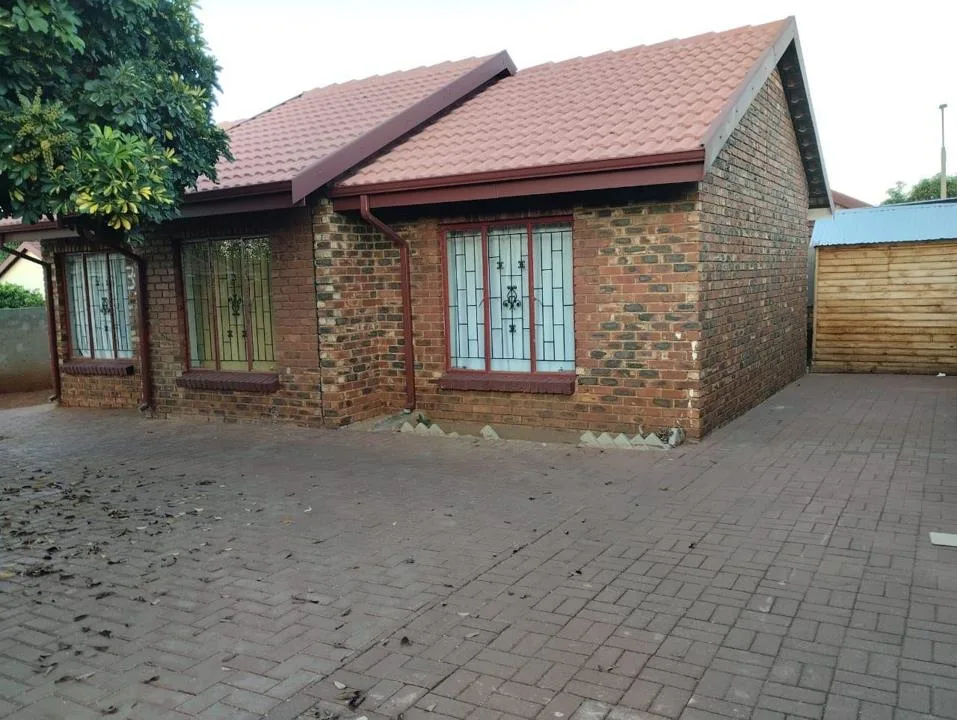 3 Bedroom House to rent in Tlhabane West