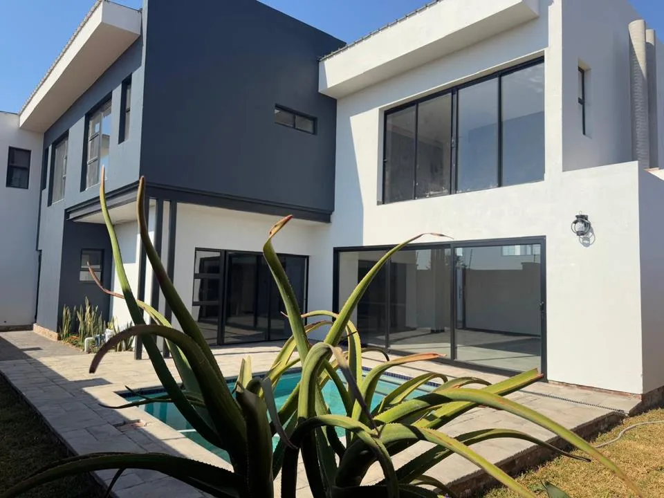 4 Bedroom House for sale in Bendor