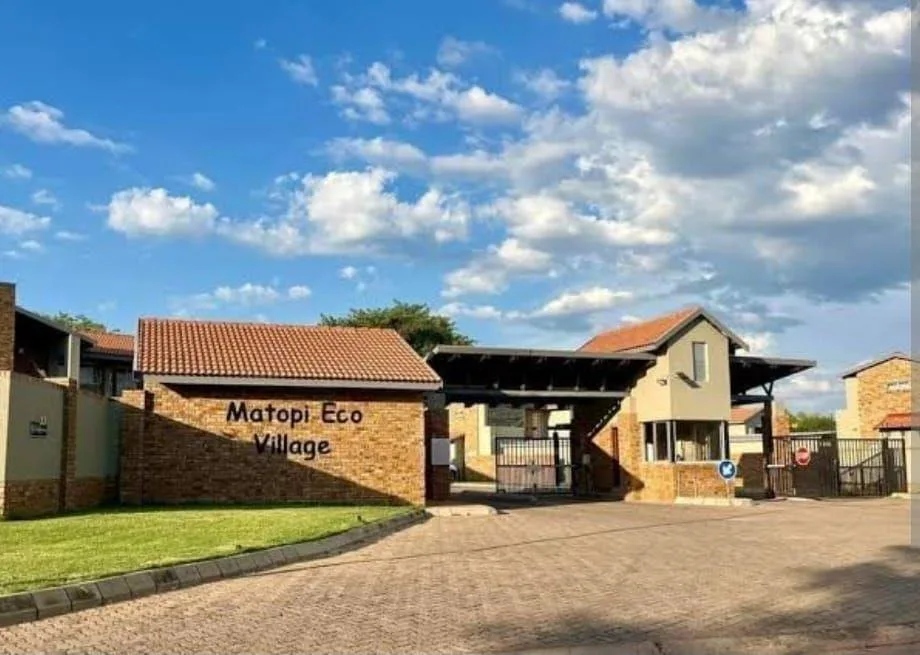 2 Bedroom Townhouse for sale in Onverwacht