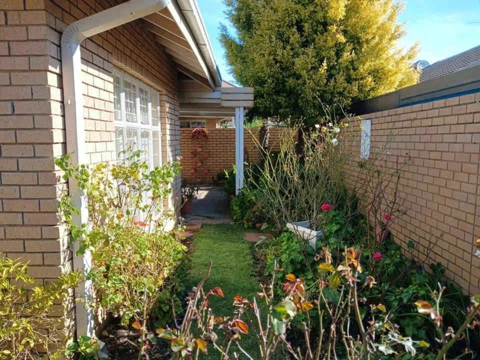 2 Bedroom Townhouse to rent in Universitas