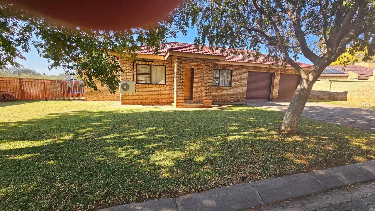 3 Bedroom Apartment / flat for sale in Kuruman