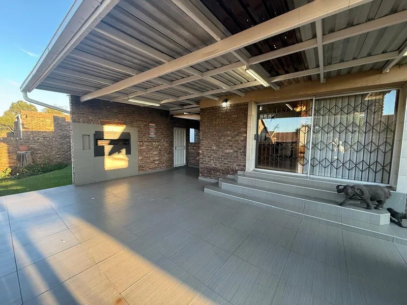 3 Bedroom Townhouse to rent in Del Judor Ext 10