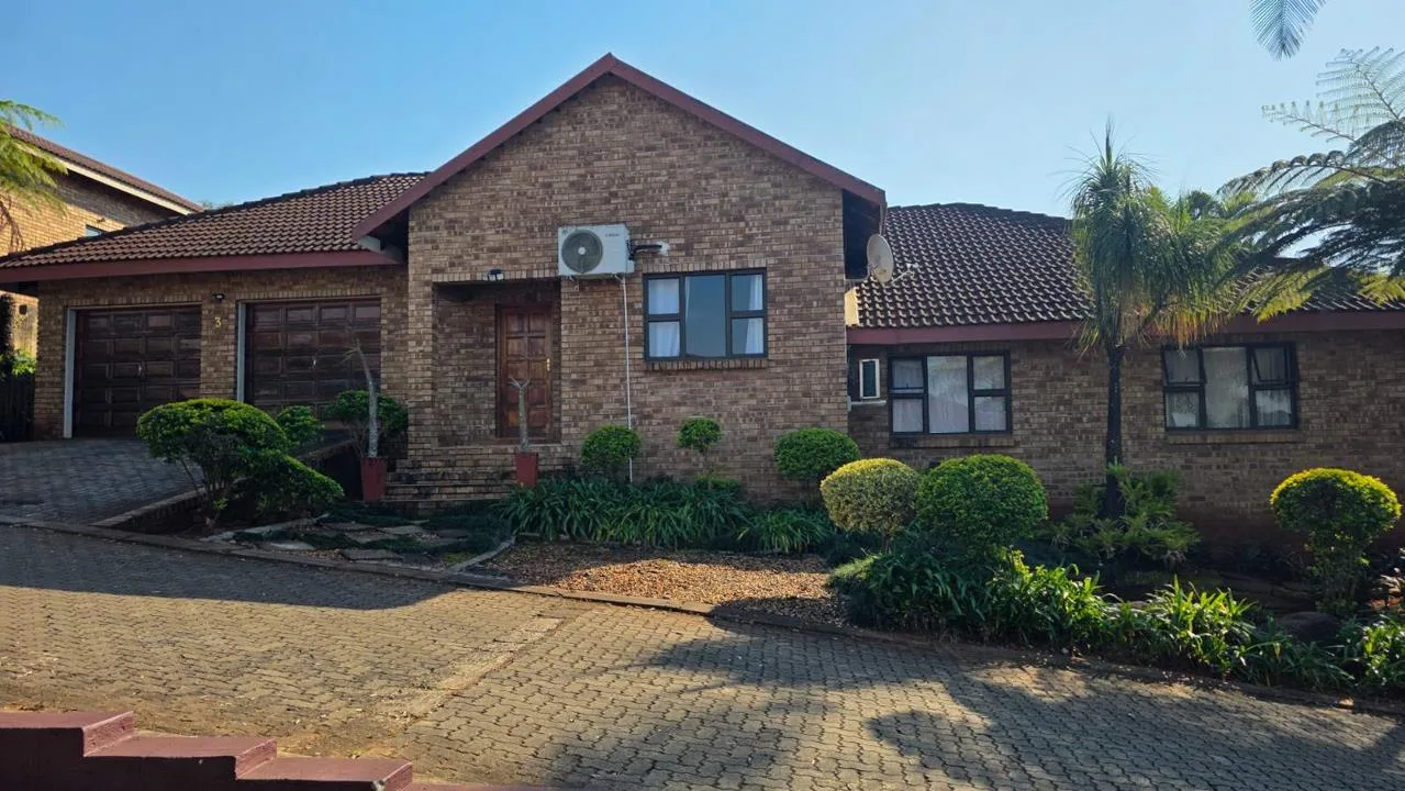 3 Bedroom House for sale in Tzangeni