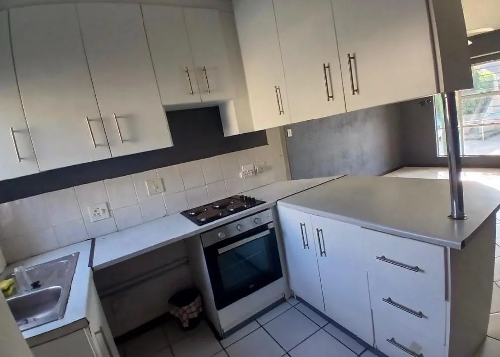 2 Bedroom Apartment / flat to rent in West Acres