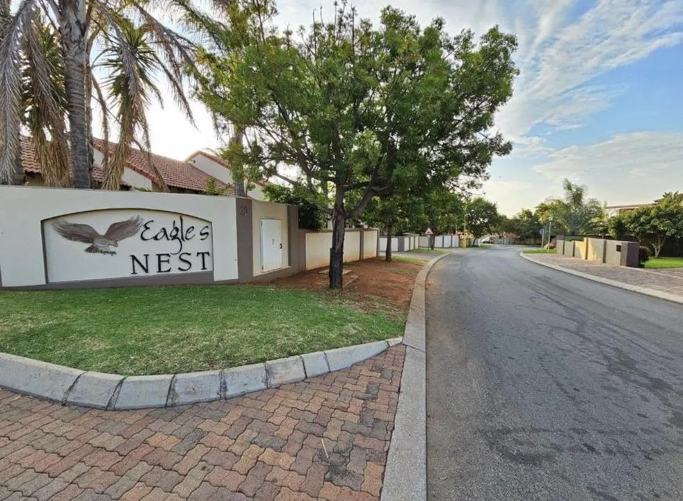2 Bedroom Apartment / flat to rent in Woodlands Estate