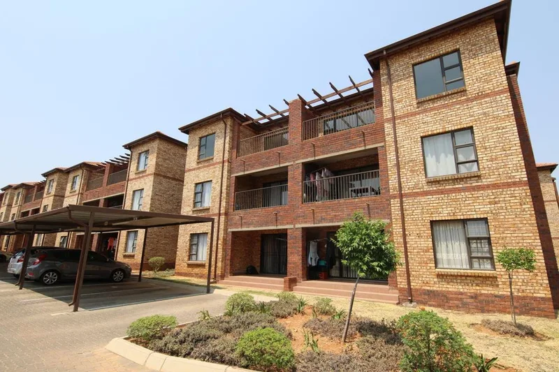 2 Bedroom Apartment / flat to rent in Bergbron