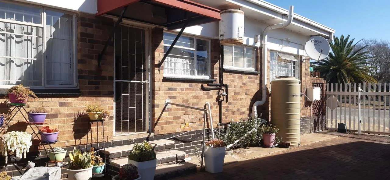 2 Bedroom Townhouse for sale in Vredefort