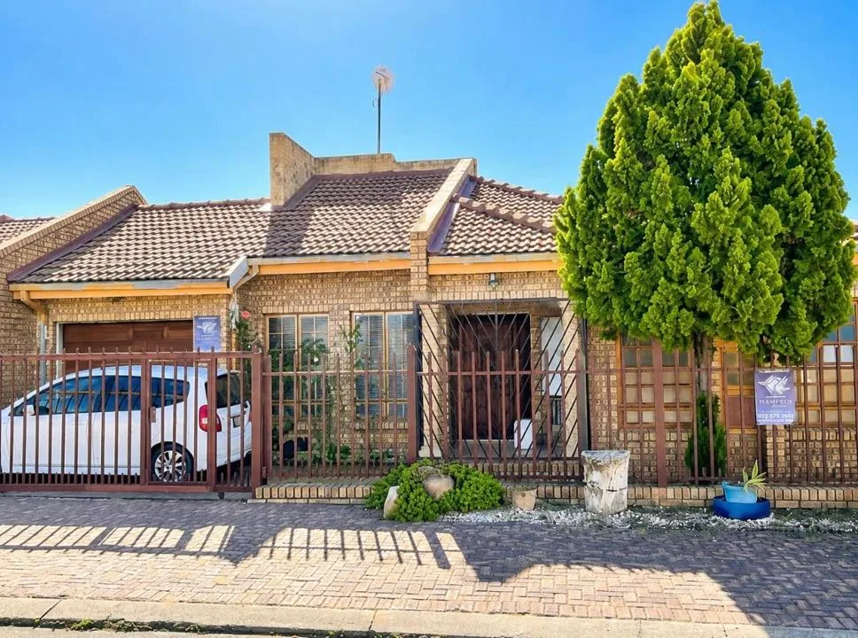3 Bedroom House for sale in Ivydale