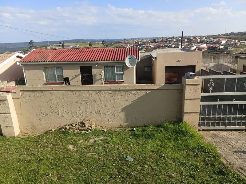 2 Bedroom House for sale in Mdantsane Nu 14