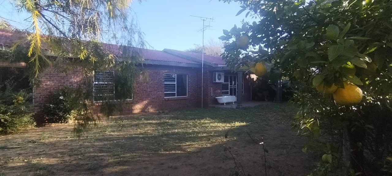4 Bedroom House for sale in Flamingo Park