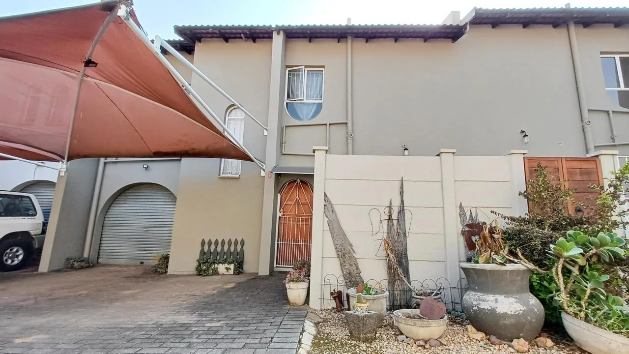 3 Bedroom Townhouse for sale in Ifafi
