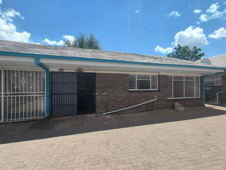2 Bedroom Townhouse to rent in Meiringspark